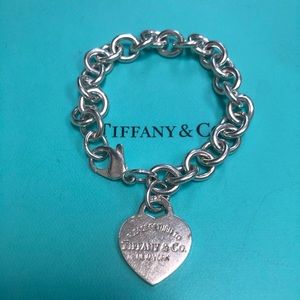 Tiffany & CO Heart Charm Bracelet